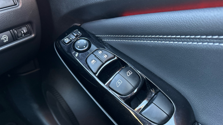 Nissan Juke 1.0 DiG-T Tekna 5dr Petrol Hatchback